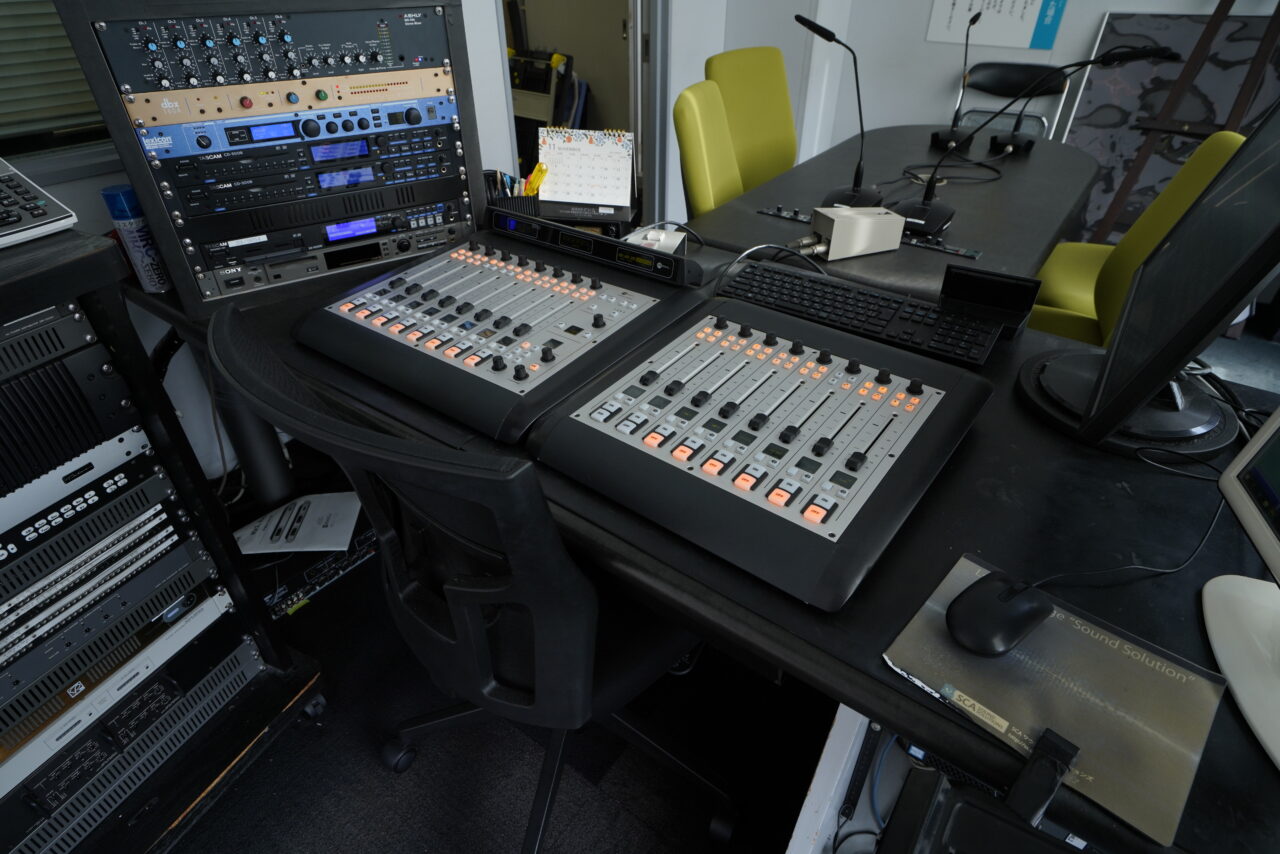 某ラジオ局様のスタジオ機材更新しました～ - 高崎のサウンドエコー